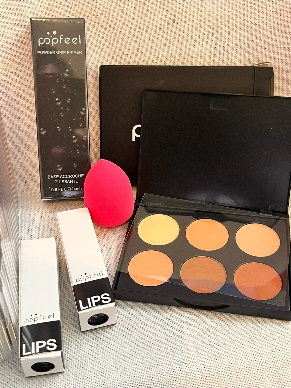 Popfeel Make up with Clear Ribbed Plastic Make Up & Organizer Bundle